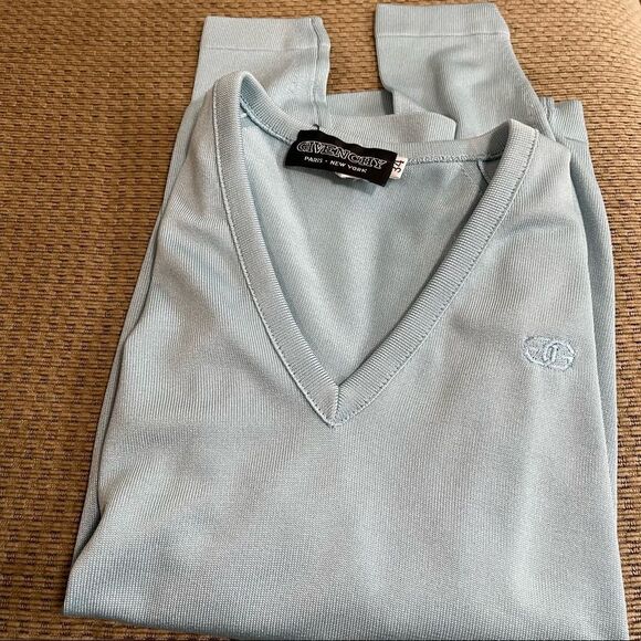 Givenchy Paris New York V-neck Qiana Nylon top - Picture 2 of 7